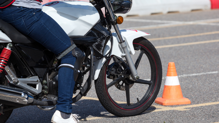 Things to know when you want a Driving License (Motor Cycle & Motor Tr