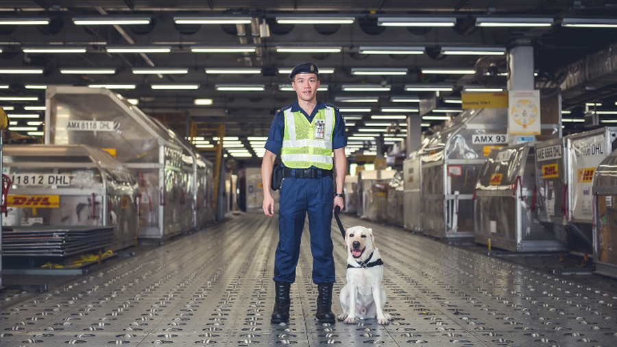 [Best Buddies on Patrol] Customs Dog Handler Edwin and his partner Vassos